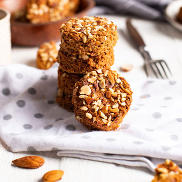 Almond Macroni
