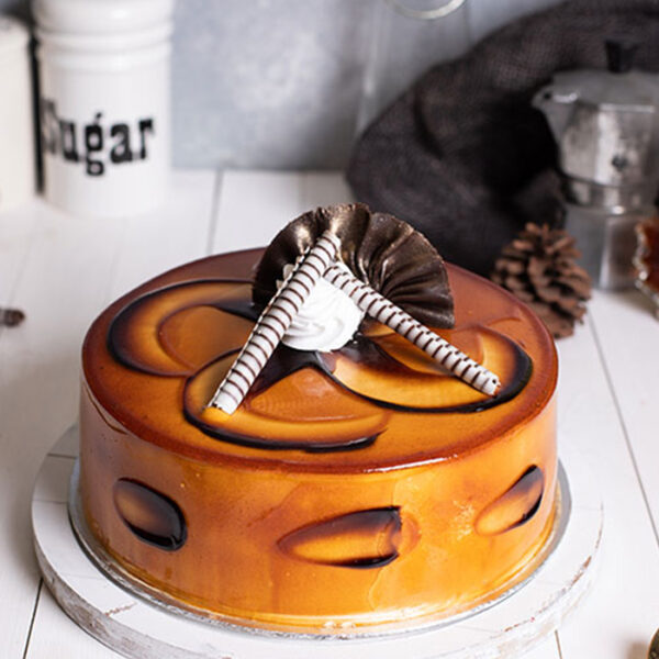 CARAMEL CRUNCH CAKE