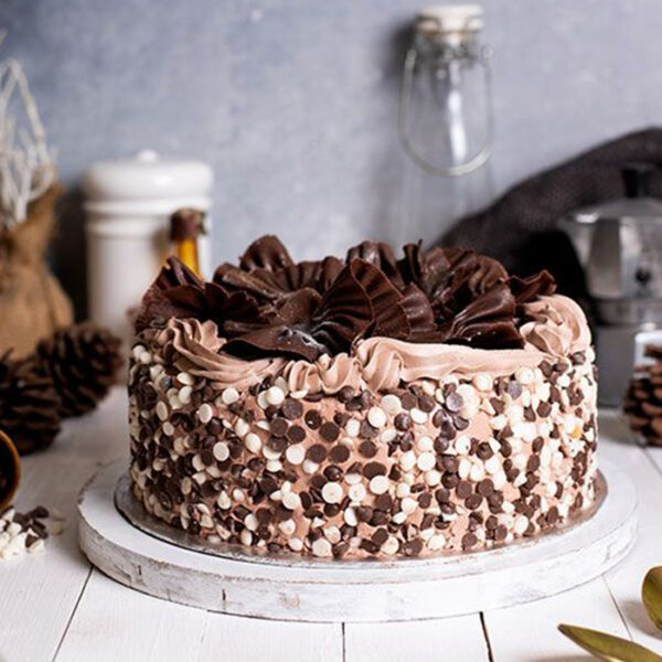 DEW STATION CHOCOLATE CAKE